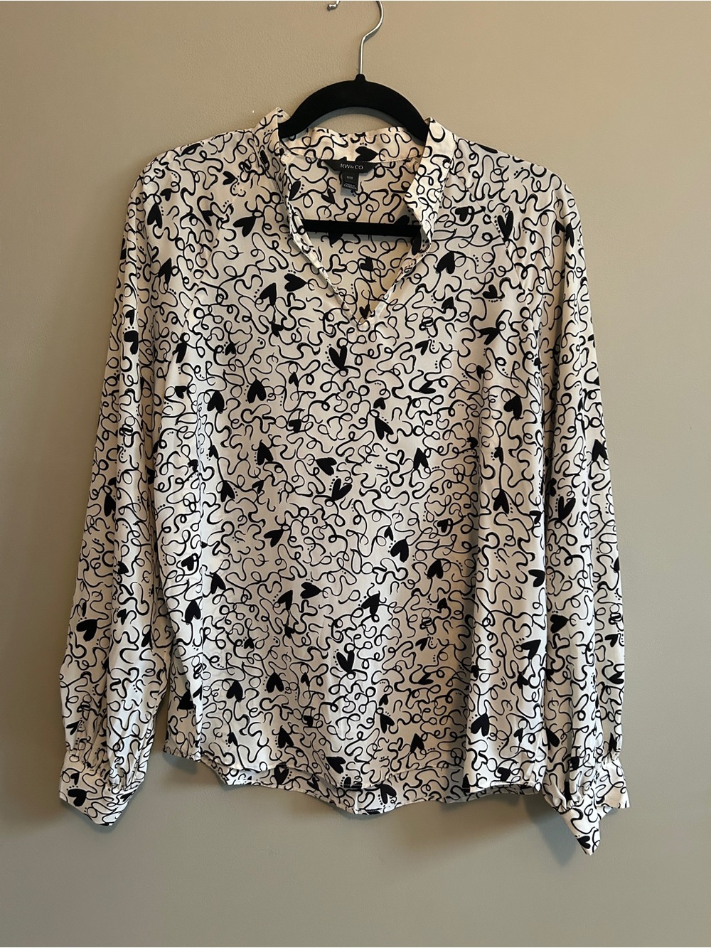 RW&CO black and white heart blouse